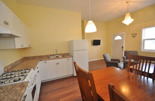 Wiarton Hotel | Waterview On The Bay