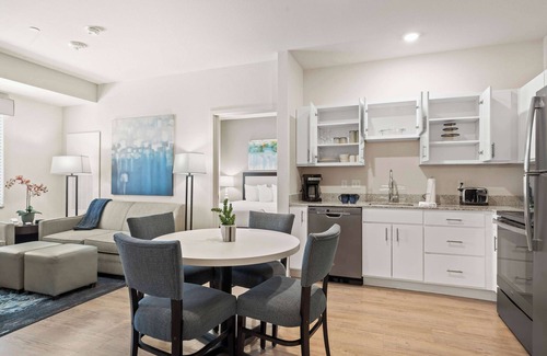 Overland Park Apartment | WaterWalk Extended Stay by Wyndham Kansas City - Overland Pk