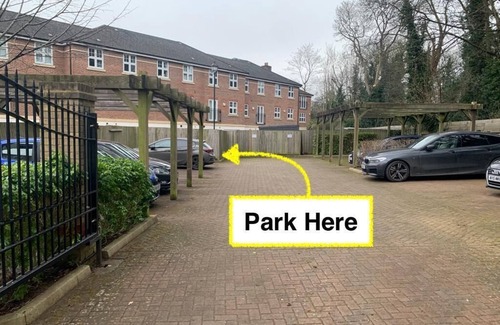 Watford Apartment | Watford 2 Bedroom Apartment H7, Harry Potter World, Contractors, London Visits