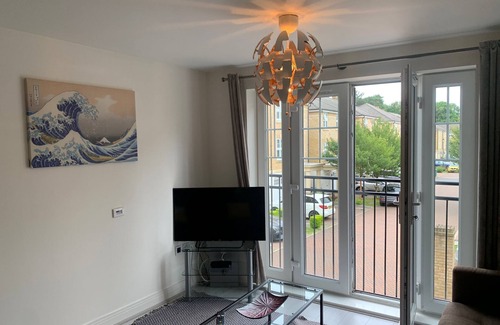 Watford Apartment | Watford 2 Bedroom Apartment H7, Harry Potter World, Contractors, London Visits
