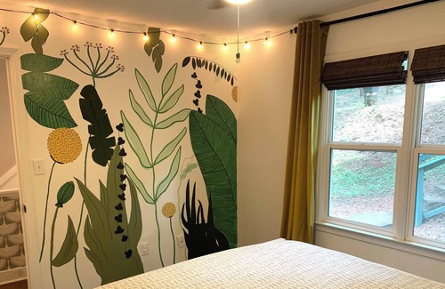 Watkinsville House | Watkinsville Home available for holiday travelers, graduations, etc.