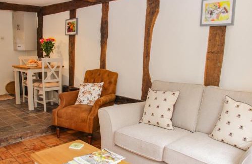Malpas House | Wattle Cottage