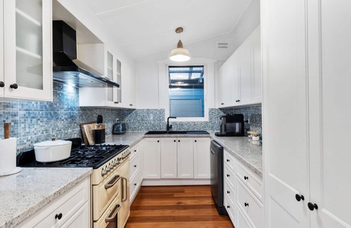 Moruya Heads House | Wattlebird Cottage a gorgeous cottage near the ocean