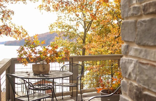 Spring City House | Watts Bar Lake-Waterfront Home