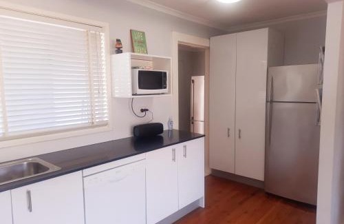 Callala Beach House | Watts @ Callala Beach-Pet Friendly