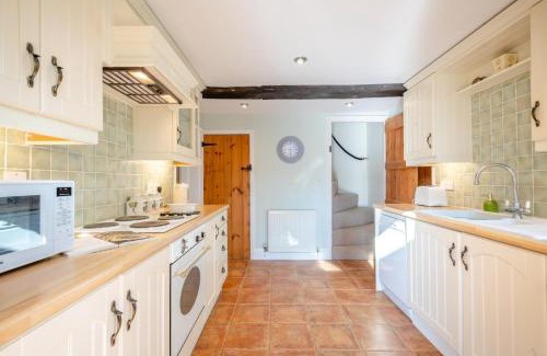 Irstead House | Watts Cottage