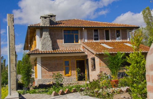 Cotacachi Apartment | Watzara Wasi, the familiar countryside of the Departamento