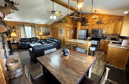 Waubay Cabin | Waubay Getaway-Waterfront Hunting/Fishing Cabin in Northeast SD