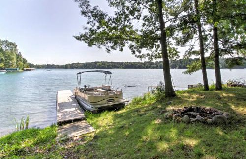 Pine River House | Waupaca Lakefront Home with Pool Table and Dock!