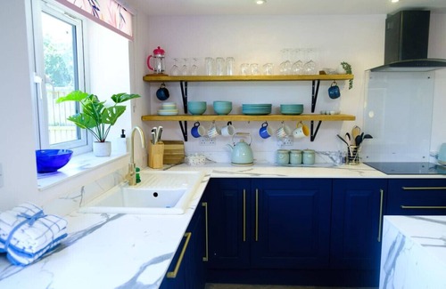Pilning Cottage | Wave Cottage Bristol