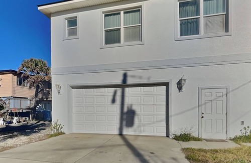 Flagler Beach Cottage | Wave Runner
