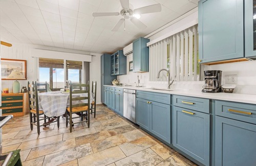 Colington House | Waveney Cottage in Point Harbor Soundfront 2 Bedroom Home w/Private Pier