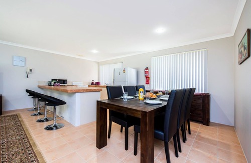 Guilderton House | Waves And Moore - Beautifully presented home