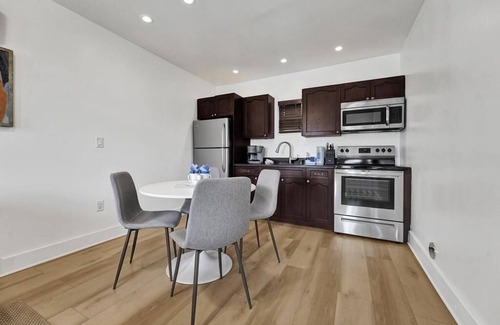 North Beach Apartment | WAVES ON WALNUT