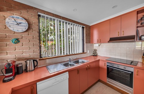 Pambula Beach Cabin | Waves on Winnunga - Pambula Beach