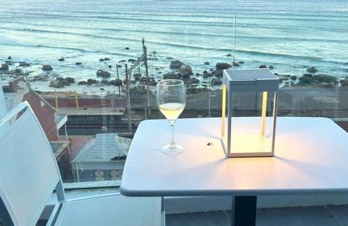 Redhill Apartment | Wavescape Chic Seaside Stay
