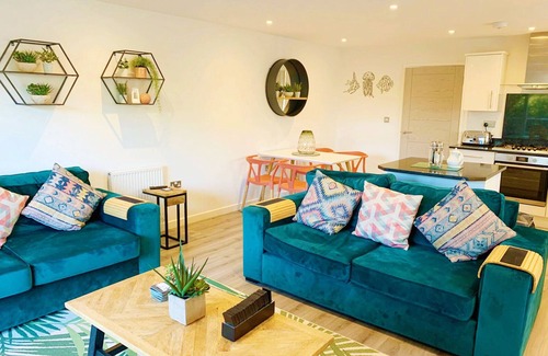 Winnard's Perch Cottage | Waveside-Waterside with hot tub,Resort Pool/Gym