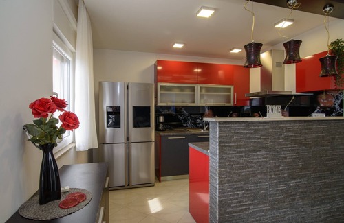 Kastel Stari Villa | Wawe Lux Holiday House with pool
