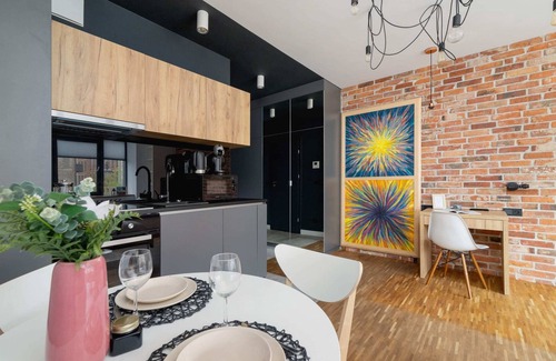 Kazimierz Apartment | Wawrzyńca 19 | Bright Studio Kraków | Remote Work