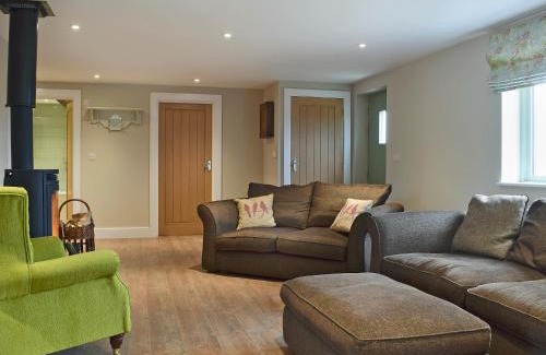 Gumley House | Waxwing Cottage