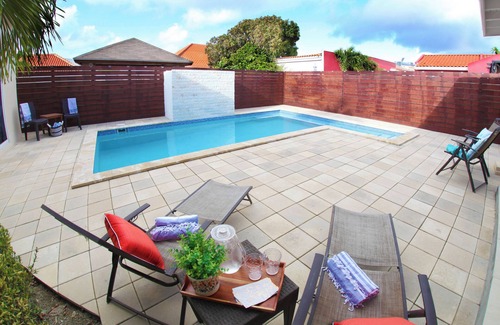 Wayaka Villa | Wayaca Retreat: 4BR 3BA, Private pool, renovated, close to beaches, quiet area.