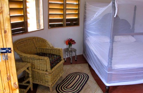 Rusinga Island Hotel | Wayando Beach Eco Lodge