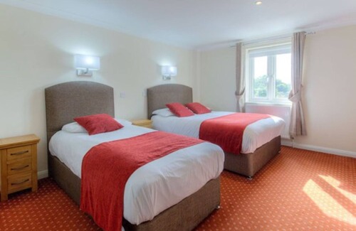 Irstead Hotel | Wayford Bridge Inn