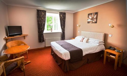 Irstead House | Wayford Bridge Inn Hotel