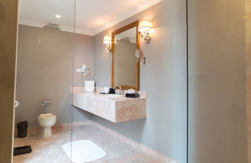 El Cangrejo Bed & Breakfast | Waymore Hotel Spa & Casino