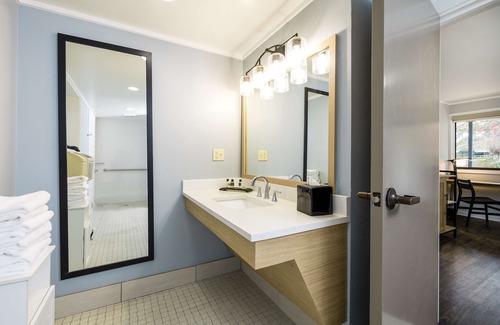 Waynesville Hotel | Waynesville Inn and Golf Club, Tapestry Collection by Hilton
