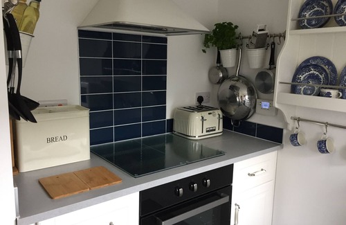 Clacton-on-Sea Cottage | Wayside Cottage Vacation Home
