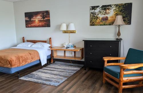 Manitoulin District Hotel | Wayside Motel Manitoulin