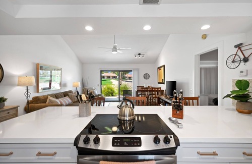 Palm Desert House | "WE ARE IN! THE PLACE IS STUNNING!" Actual tenant comment upon arrival