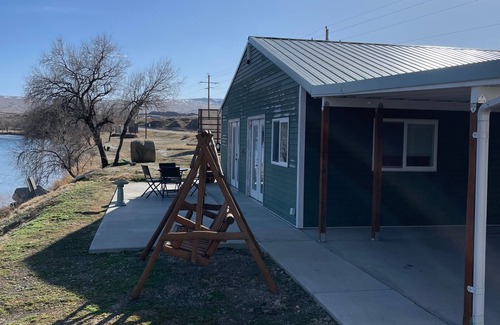 Thermopolis Cabin | We are located just south of Thermopolis on the Big Horn river