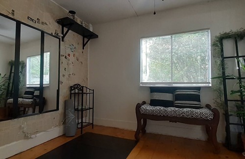 Shepherd House | We are the Doorway to Lake Livingston. Comfortable, clean and cozy country air.