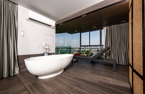 Bang Phlat Hotel | We Hotel Riverfront