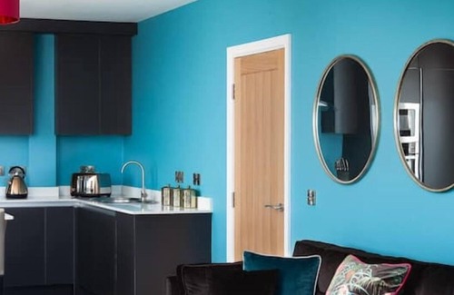Hull Apartment | We Love HU -Sky Marina Suite