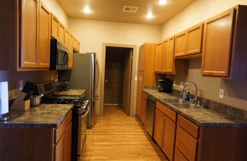 Alamogordo House | We offer discounted rates for Holloman AFB TDY/other 6 month or more tenants.