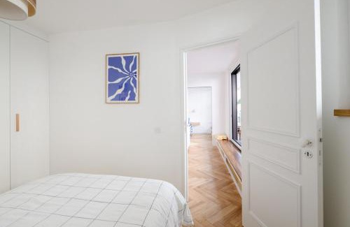 Notre-Dame-des-Champs Apartment | We Parisian Vanneau Cozy Home