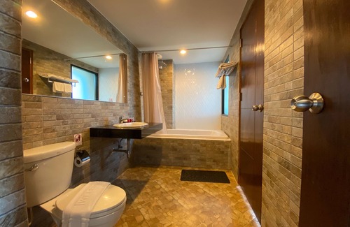 Chang Phueak Hotel | WE Valley Hotel