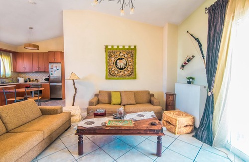 Kastania Apartment | We welcome you to our spacious "ALKINOI" Apartment.