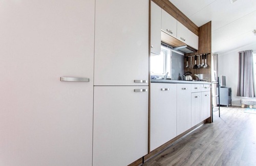 Sint Maarten House | We would like to invite you to visit us in Sint Maarten for a wonderful beach holiday by the sea. After a day at the beach or a nice walk through the dunes, it is wonderful to come home to this 4-person chalet.