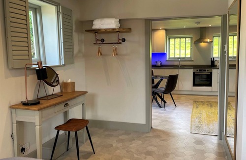 Benenden Cottage | Weaver's Cottages, Frame Farm - sleeps 20