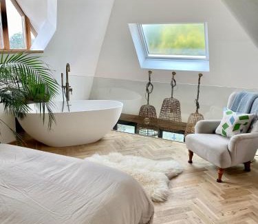 Abbess Roding Villa | Weavers Rest