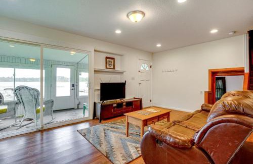 North Webster House | Webster Lake Home with Patio about 3 Mi to Town!