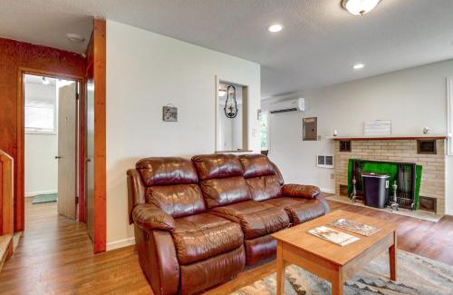 North Webster House | Webster Lake Home with Patio about 3 Mi to Town!