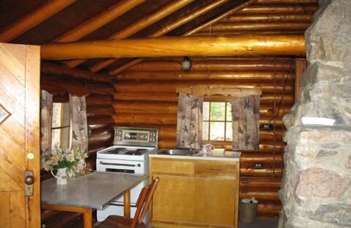 Northern Ontario Resort | Weddings/Family Reunions/Retreats/Fishing Groups/Guys & Girls Getaway