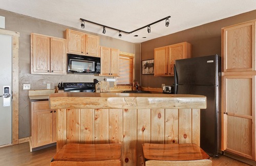 Silvercreek Condo | WEDDINGS HIKE BIKE GOLF RELAX-Walk to Base-UPDATED & AFFORDABLE/Amazing VIEWS!🌄