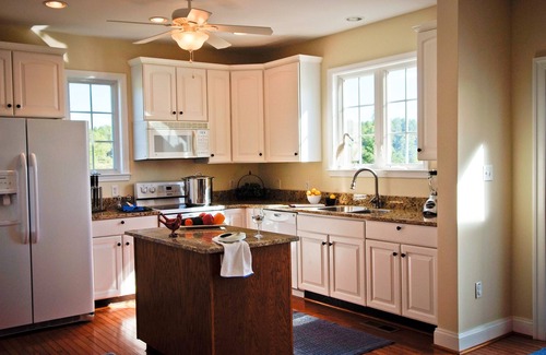 Cambridge House | Weddings/Reunions/Corp & Private Retreats 22 Acre Chesapeake Waterfront Estate