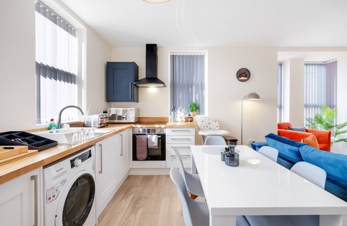 Wednesbury Apartment | Wednesbury, 2 Bedroom Apartment 201 with Parking
